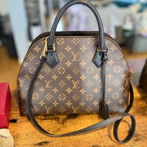 Louis Vuitton Alma BnB (bag in bag) super rare! Like new! OPEN TO OFFERS